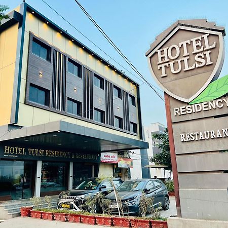 Hotel Tulsi Residency Будж Екстериор снимка