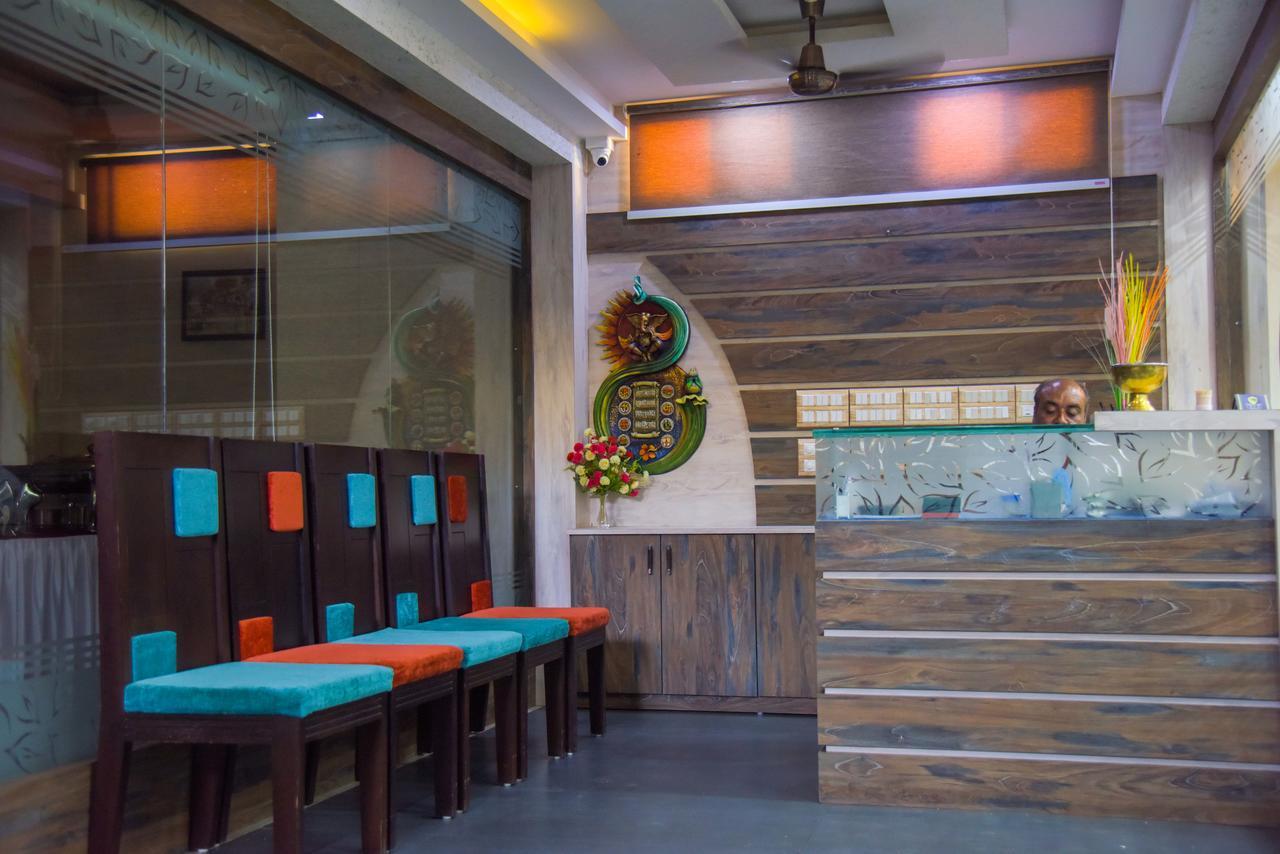 Hotel Tulsi Residency Будж Екстериор снимка