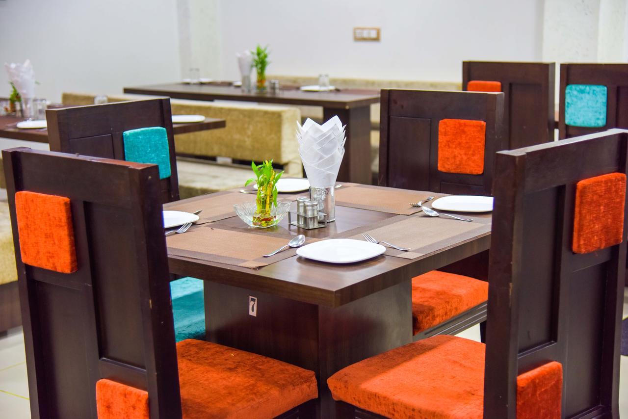 Hotel Tulsi Residency Будж Екстериор снимка